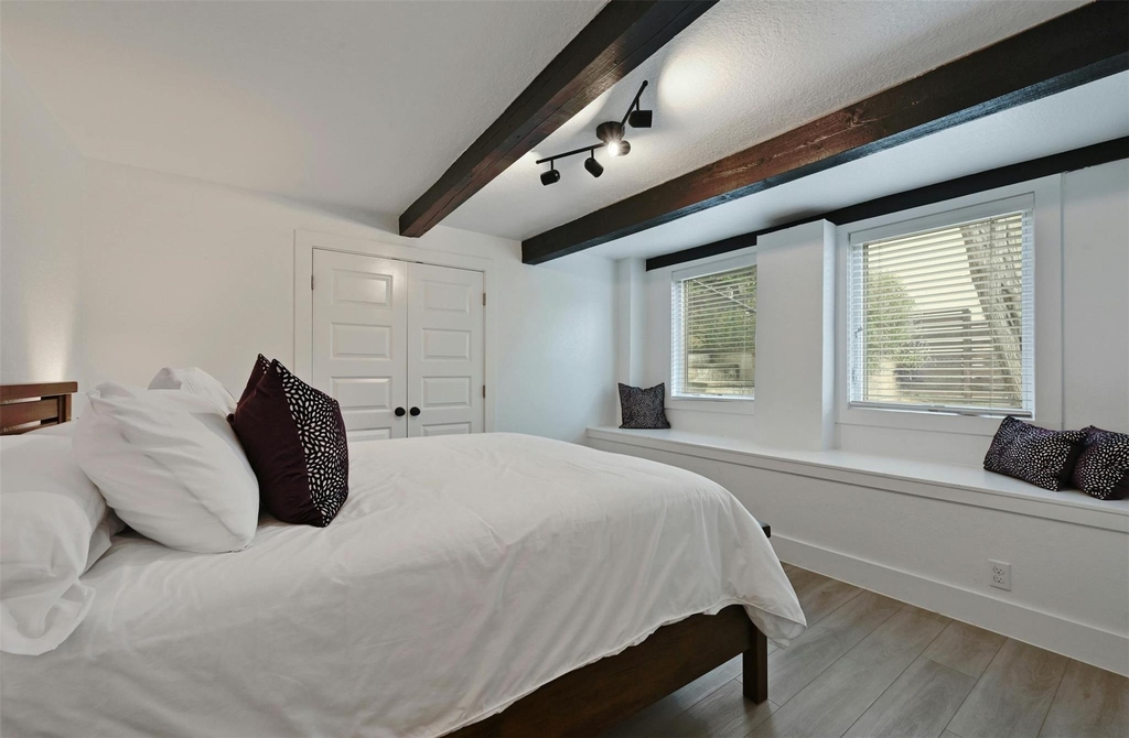 1301 Newning Ave - Photo 17