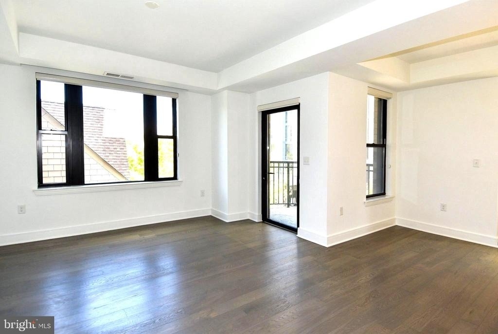 8302 Woodmont Avenue - Photo 29