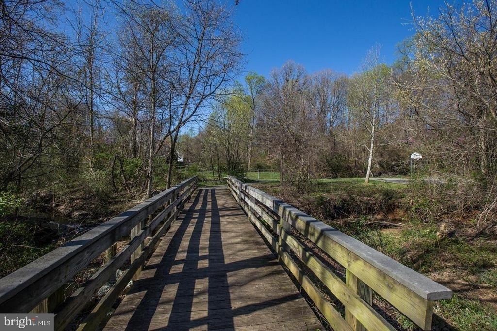 921 Hillside Lake Terrace - Photo 13