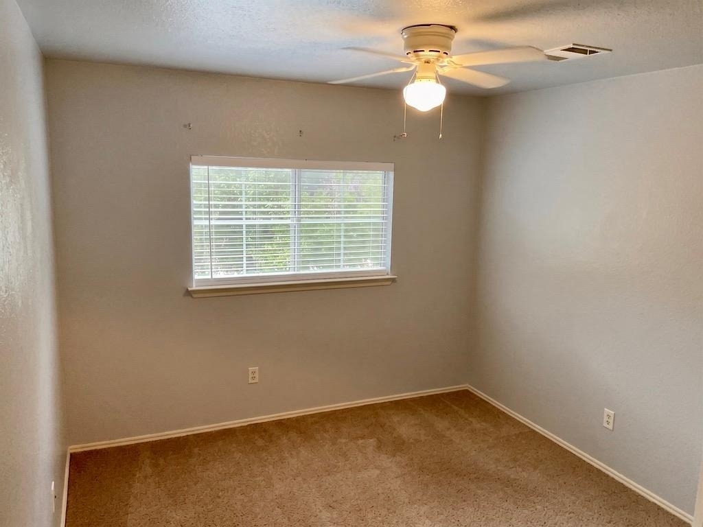 3590 Rock Shelf Ln - Photo 20