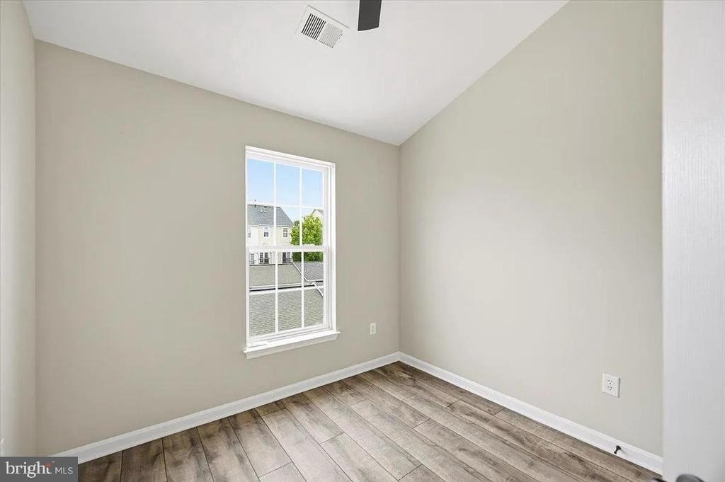 3706 Singleton Terrace - Photo 17