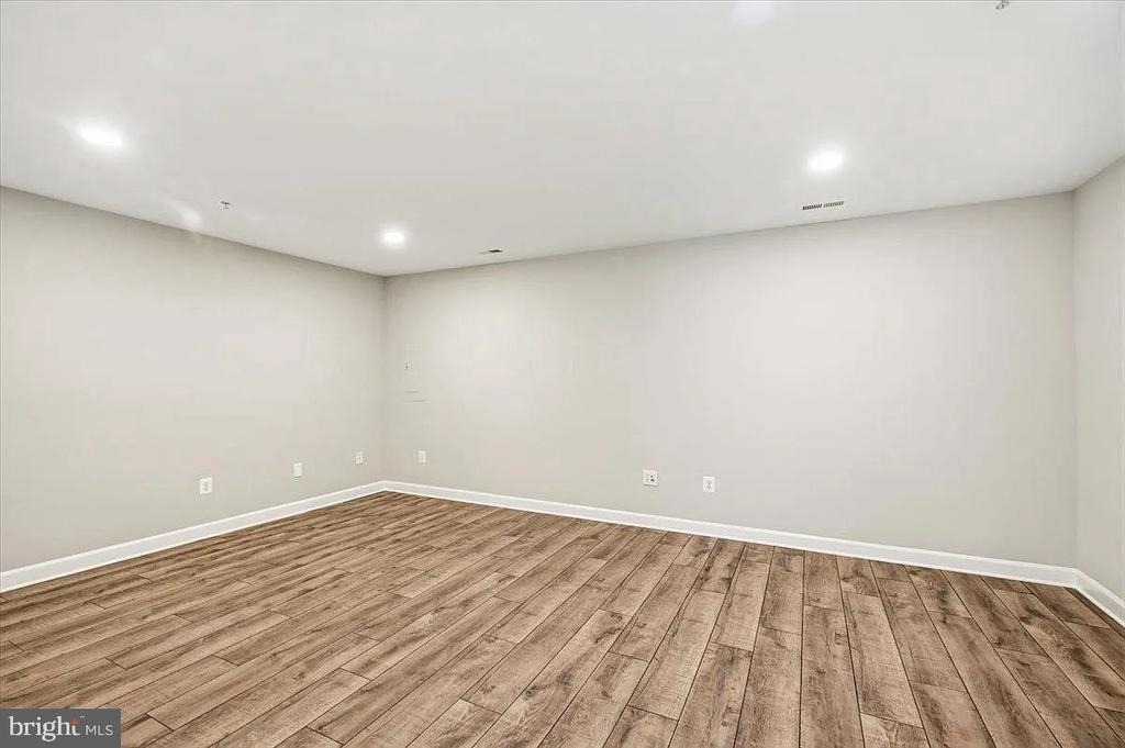 3706 Singleton Terrace - Photo 24