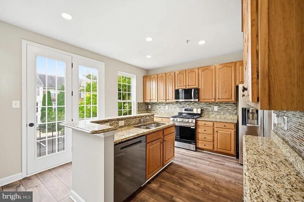 3706 Singleton Terrace - Photo 3