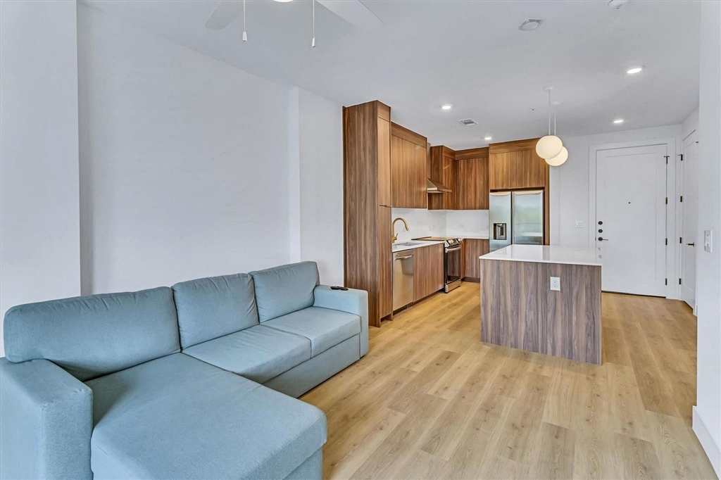 1701 Simond Ave - Photo 12
