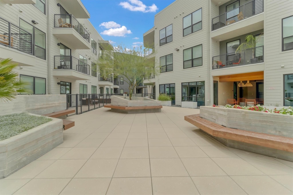 1701 Simond Ave - Photo 25