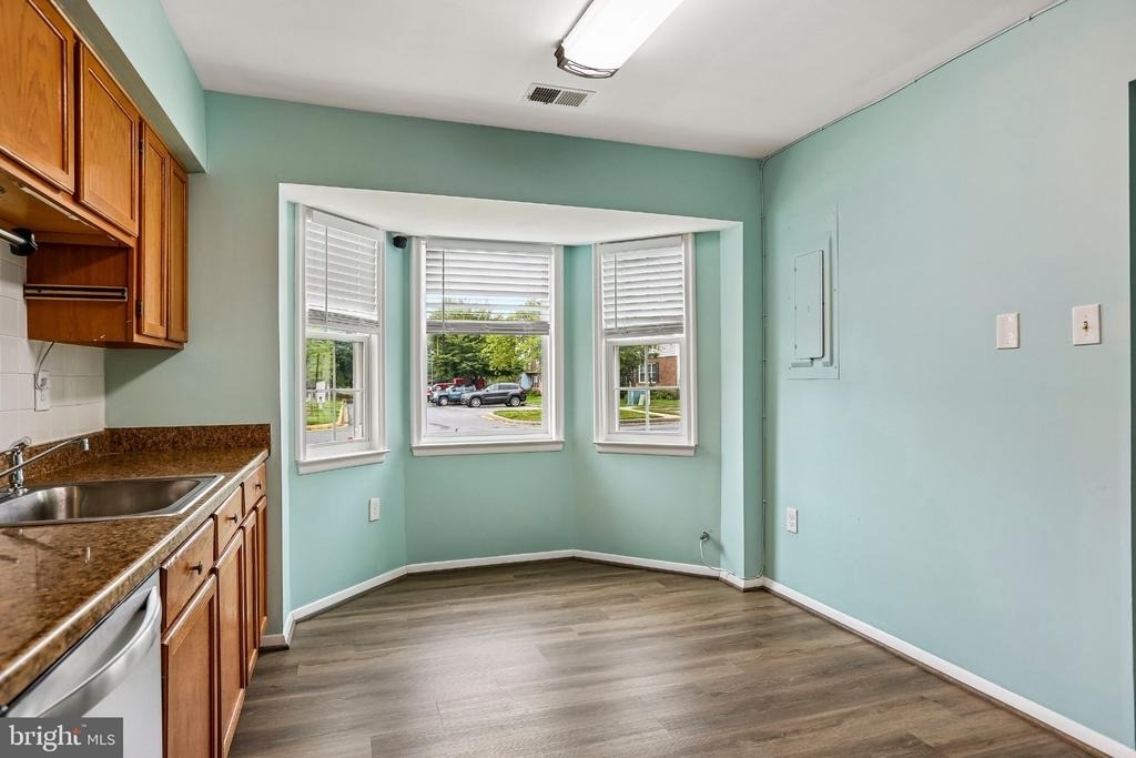 6914 Alex Court - Photo 9