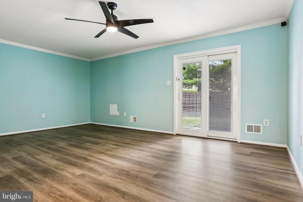 6914 Alex Court - Photo 1