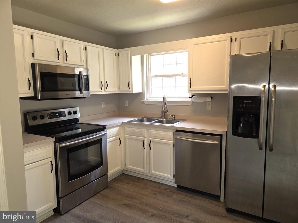 240 Mike Drive - Photo 10