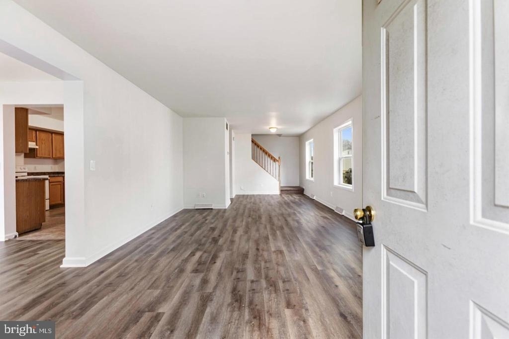 354 W Main Street - Photo 3