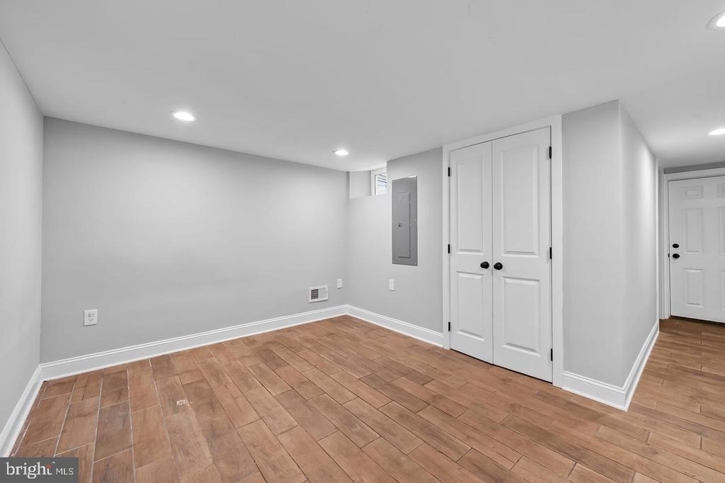 609 Grundy Street - Photo 33