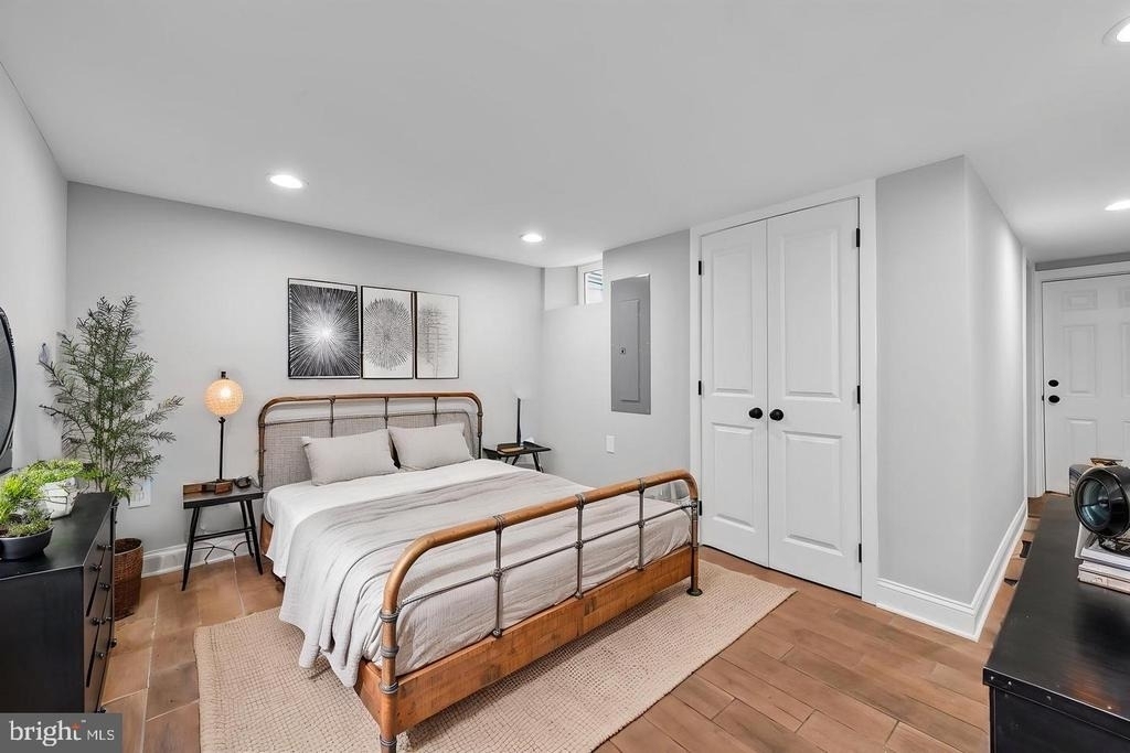 609 Grundy Street - Photo 32