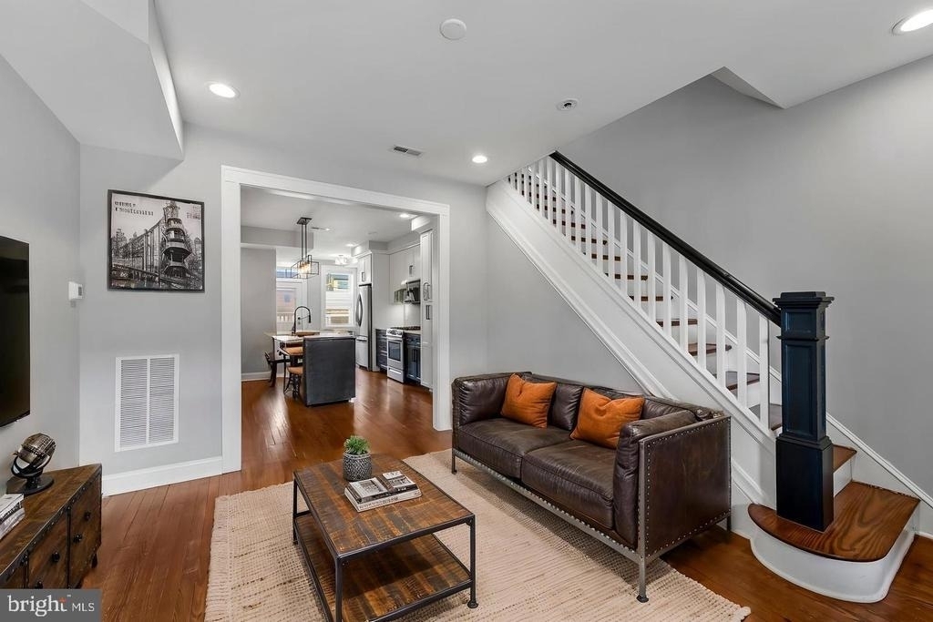 609 Grundy Street - Photo 5
