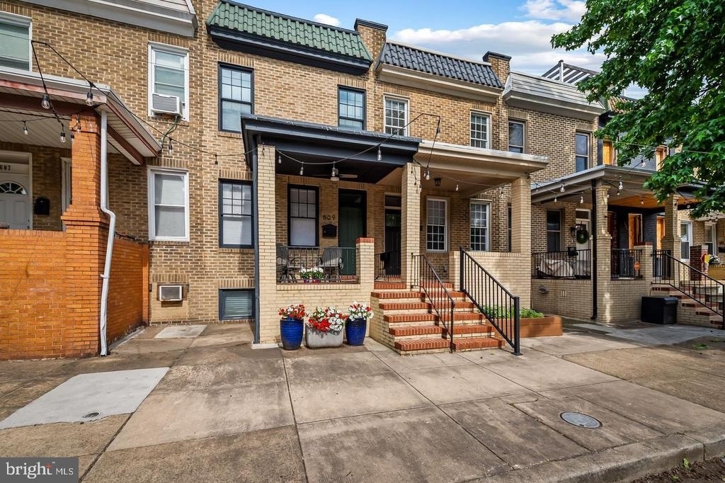 609 Grundy Street - Photo 2