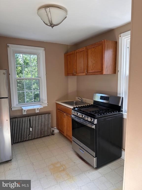 3034 Pinewood Avenue - Photo 4