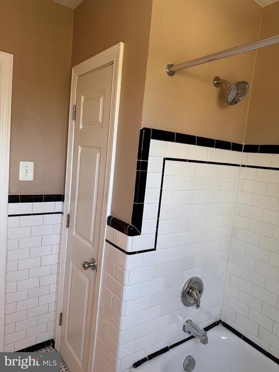 3034 Pinewood Avenue - Photo 8