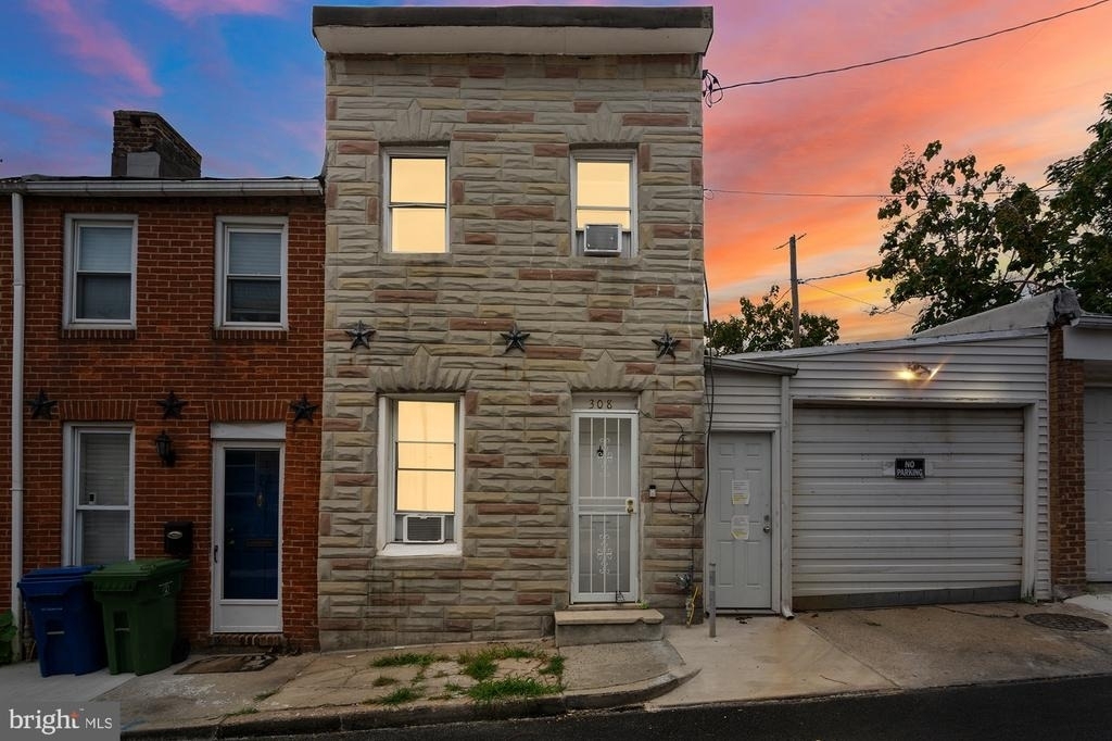 308 S Castle Street - Photo 0