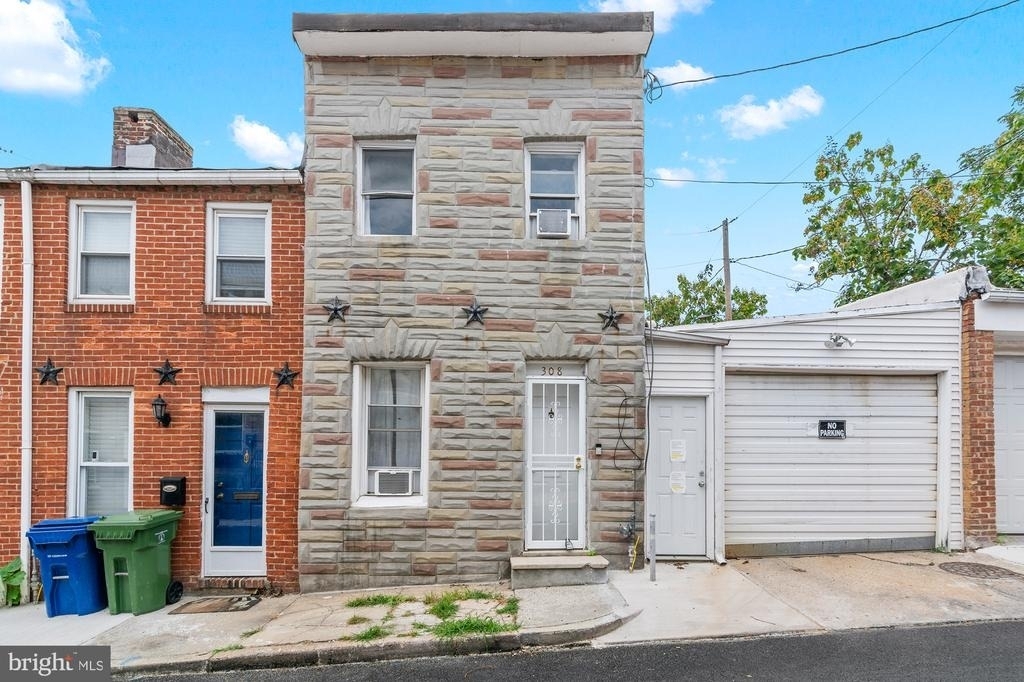 308 S Castle Street - Photo 1