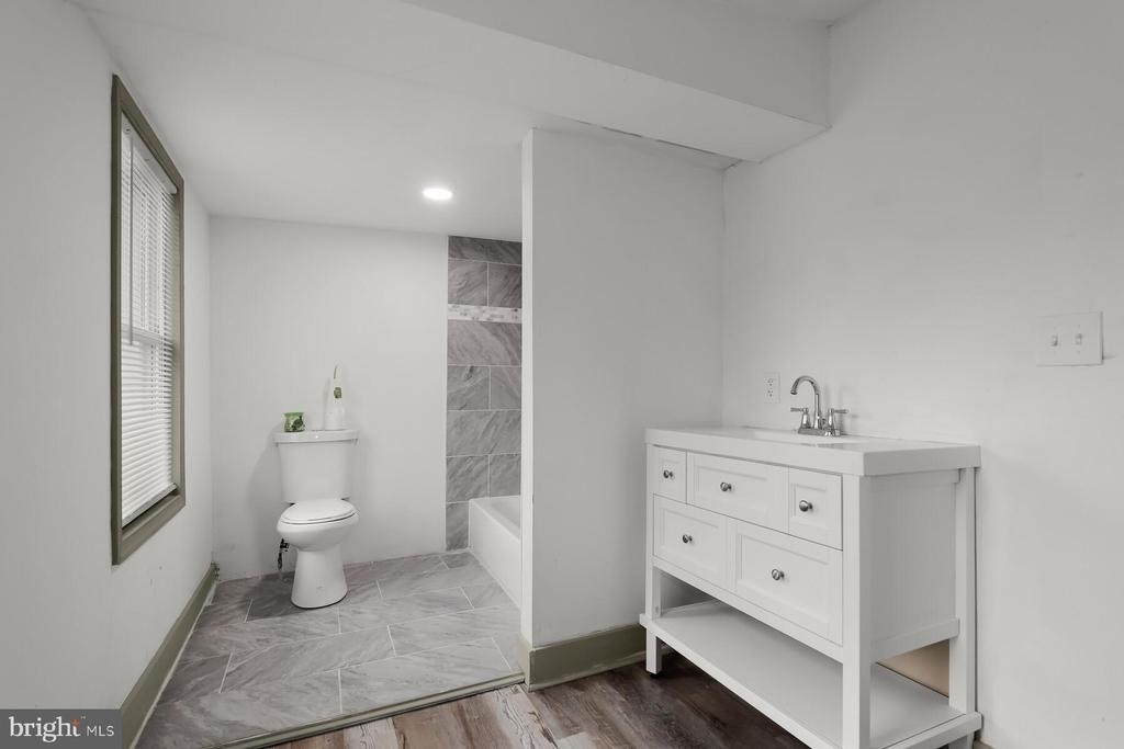 2838 W Lanvale Street - Photo 5