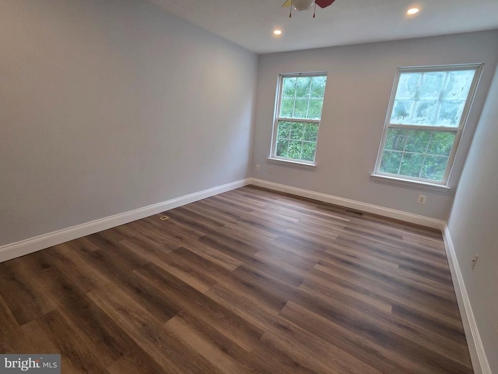 2749 Middle Neck Road - Photo 6