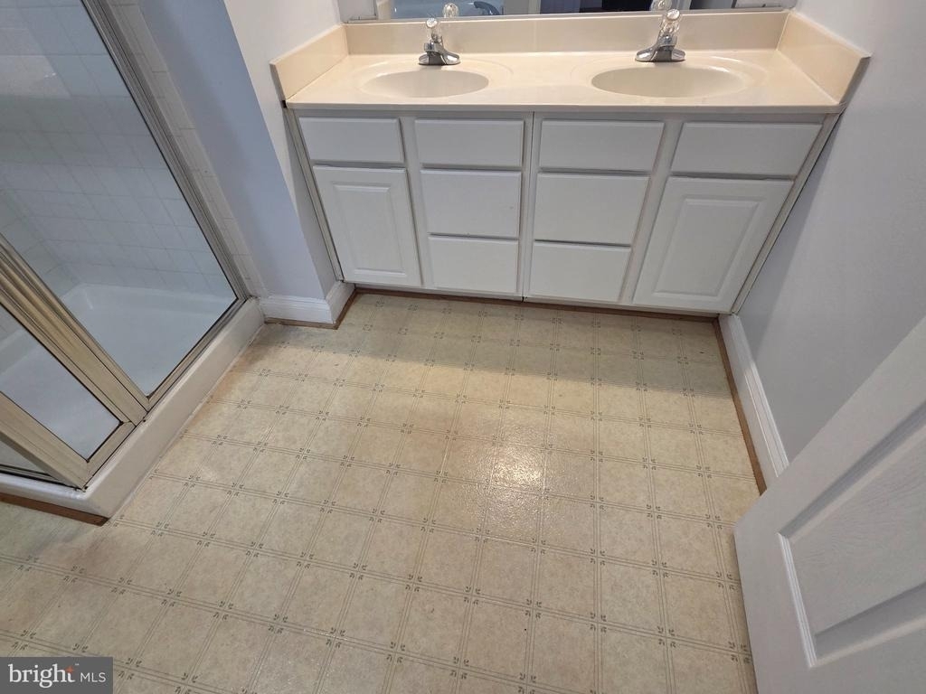 2749 Middle Neck Road - Photo 9