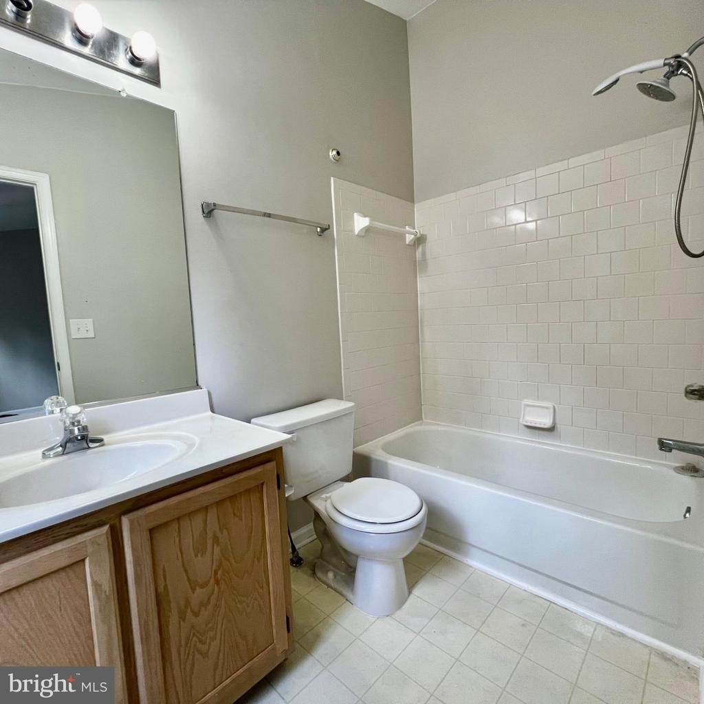 2457 Nantucket Drive - Photo 14