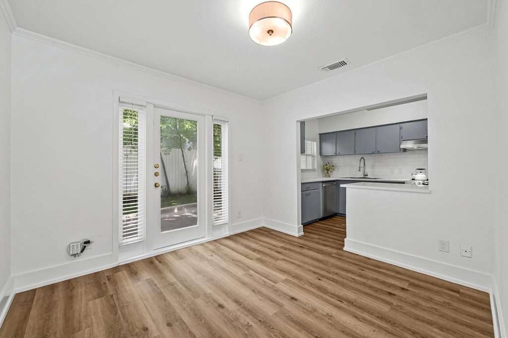 2401 Winsted Ln - Photo 6