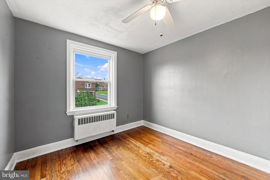 309 W 38th Street - Photo 8