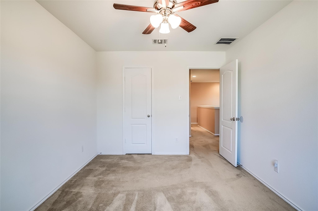 518 Carrington St - Photo 21