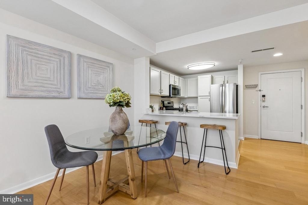 350 G Street Sw - Photo 6