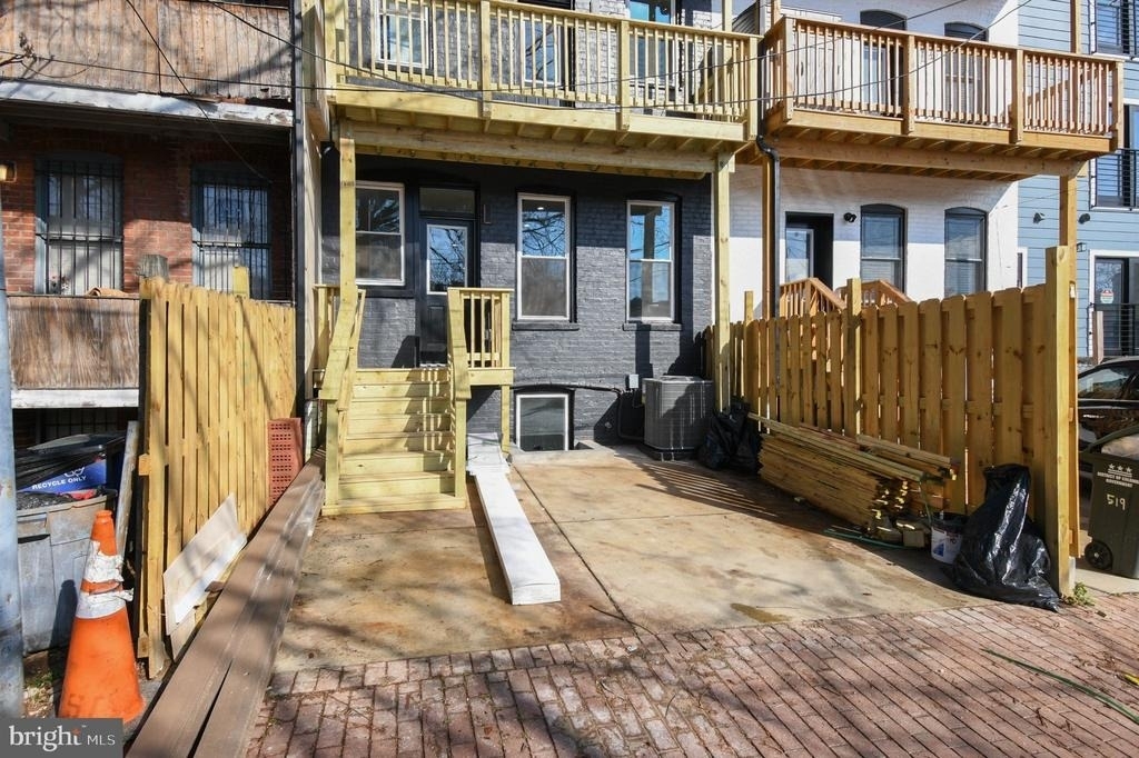 517 Florida Avenue Ne - Photo 40