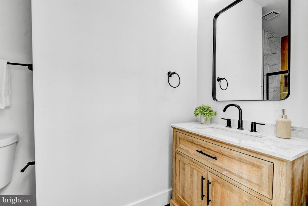 517 Florida Avenue Ne - Photo 29