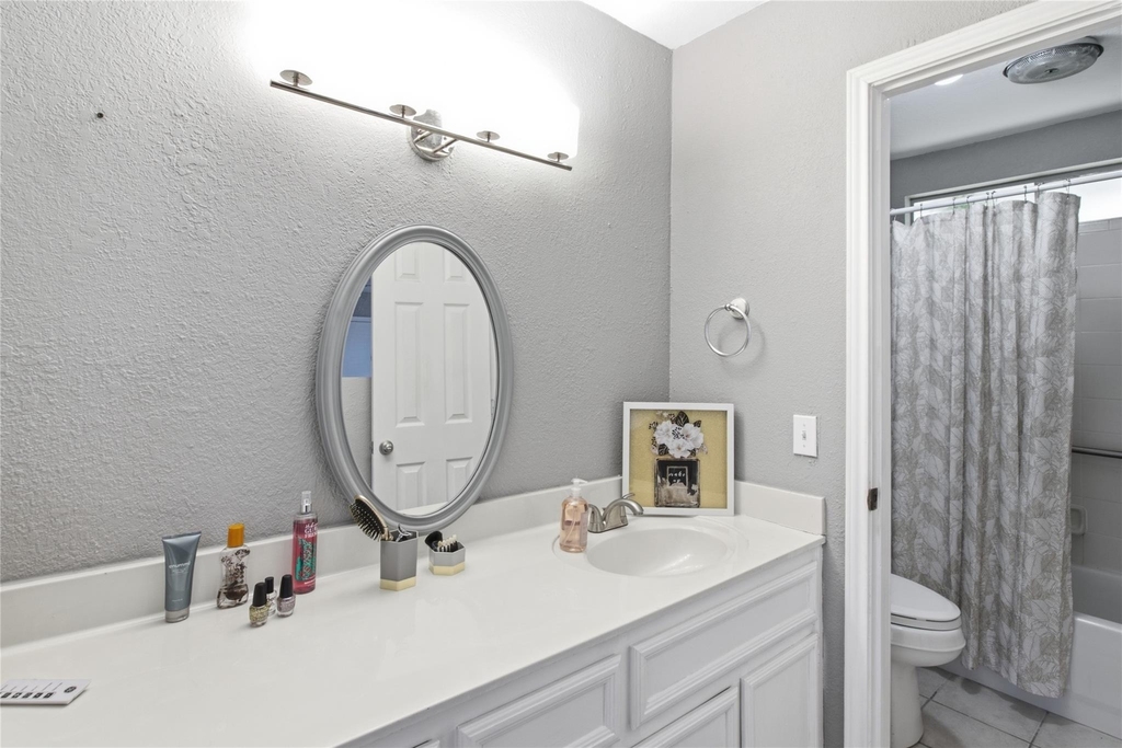 2410 Buttercup Cir - Photo 12