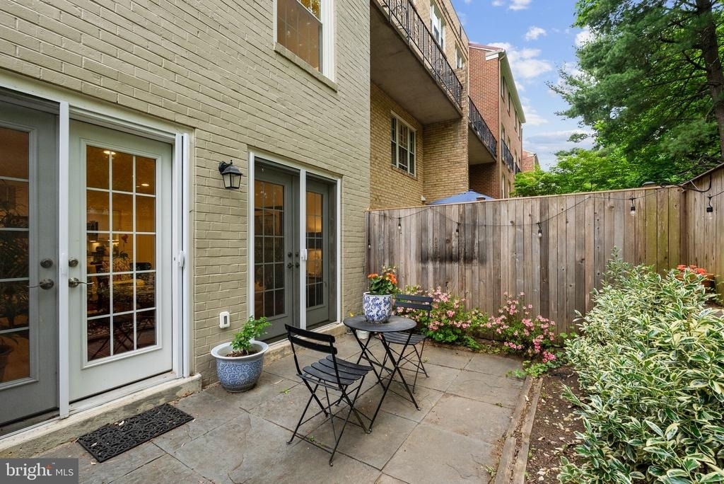3209 Sutton Place Nw - Photo 11