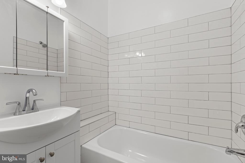 1512 Isherwood Street Ne - Photo 10