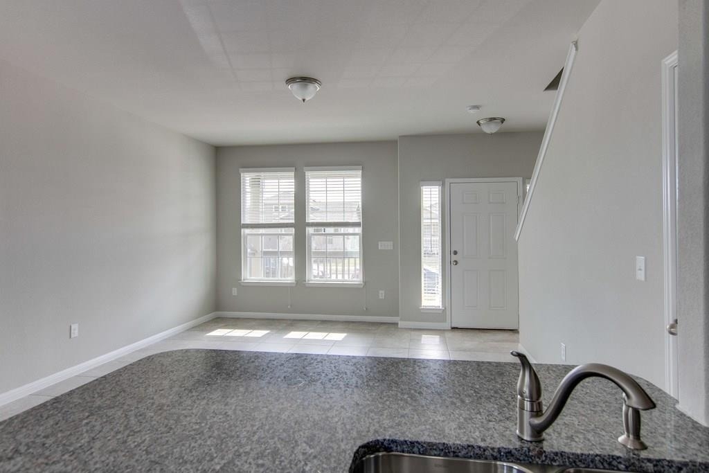 18404 Cumberland Gap Blvd - Photo 9