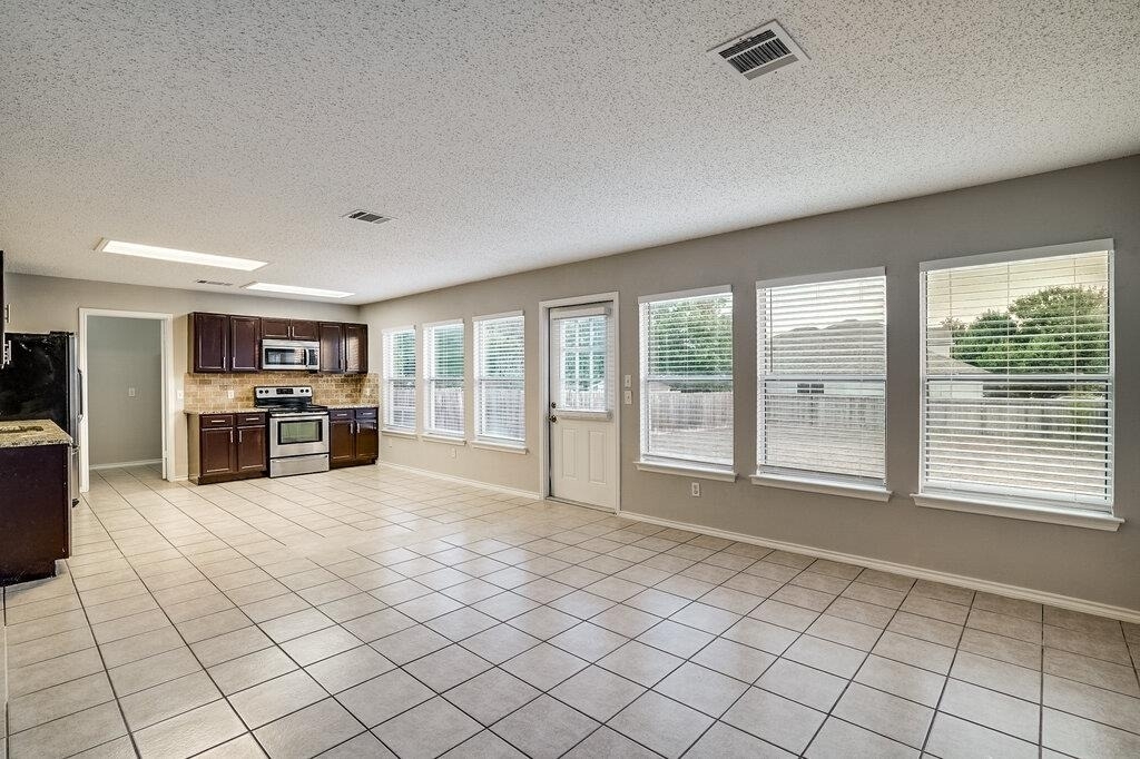 1001 Howell Terrace Pl - Photo 5