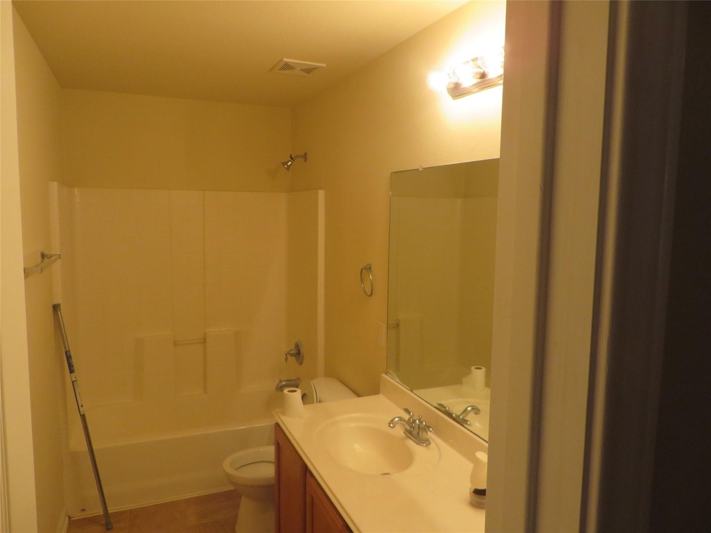 3633 Hawk View St - Photo 9