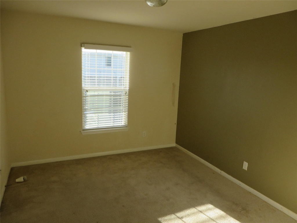 3633 Hawk View St - Photo 11