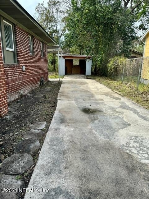 744 West Street - Photo 18