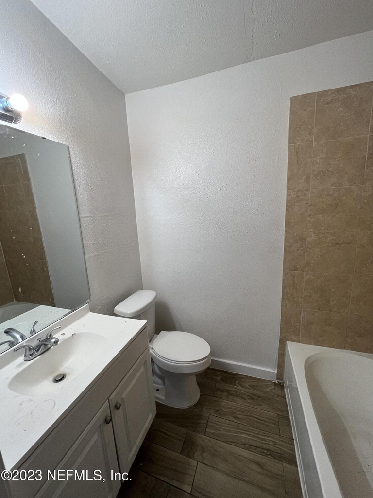 5823 Iris Boulevard - Photo 7