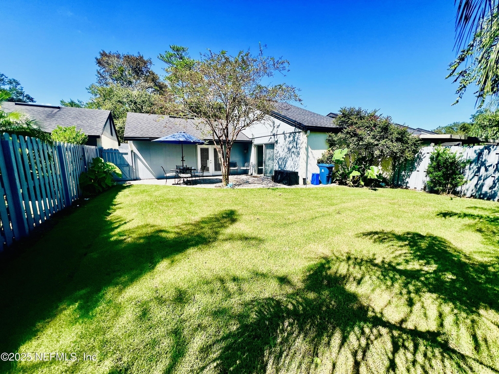 184 Bermuda Court - Photo 12