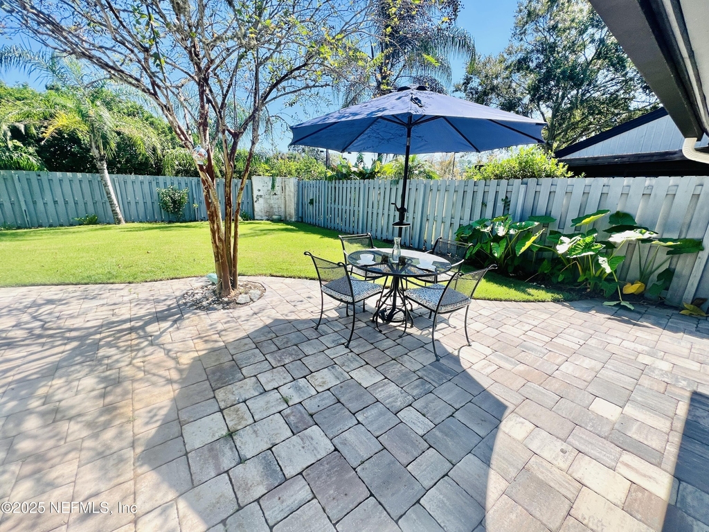 184 Bermuda Court - Photo 14