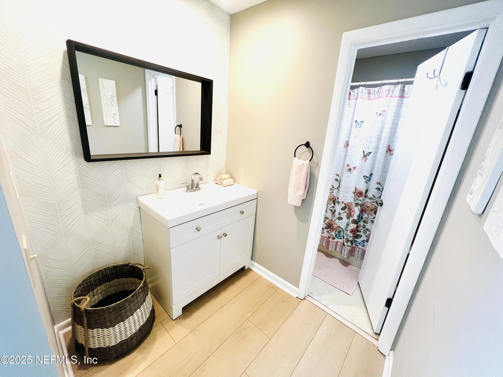 184 Bermuda Court - Photo 18