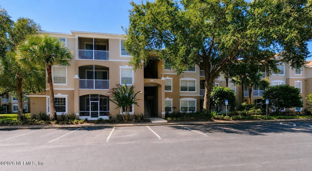 10550 Baymeadows Road - Photo 2