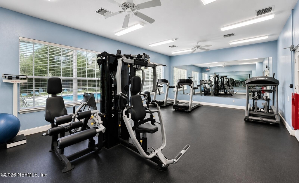 10550 Baymeadows Road - Photo 18