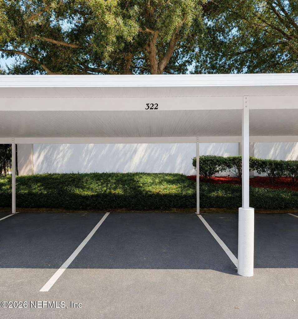 10550 Baymeadows Road - Photo 17