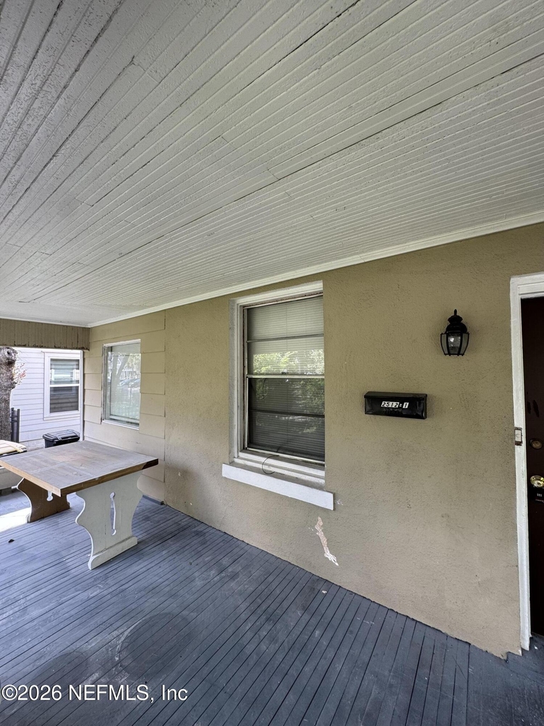 2512 College Street - Photo 1