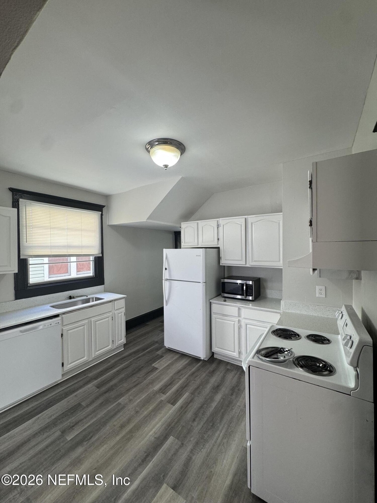 2512 College Street - Photo 8