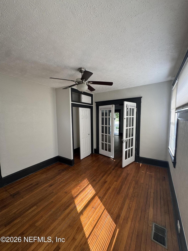2512 College Street - Photo 6