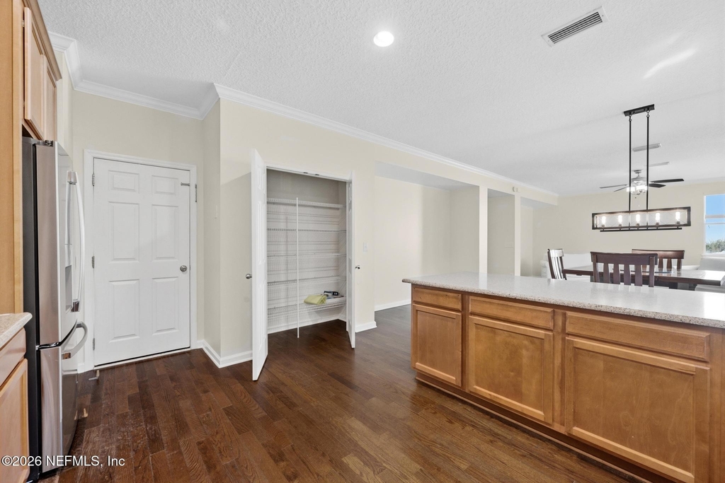 736 Rembrandt Avenue - Photo 9
